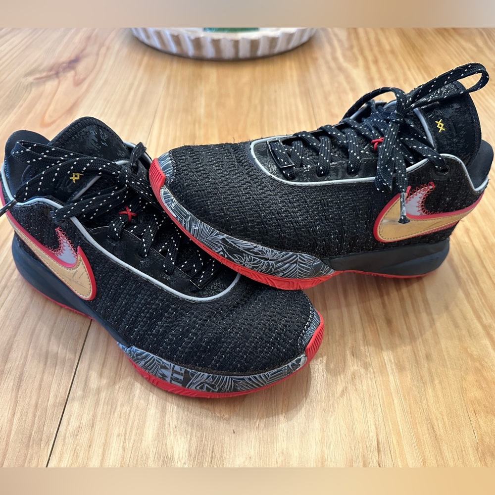 Nike LeBron Miami Heat Pink Diamond Collection Sneakers